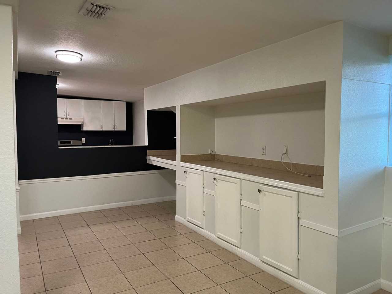 3735 State Road 60 E Frnt Apt #Apt - Photo 6 of 15