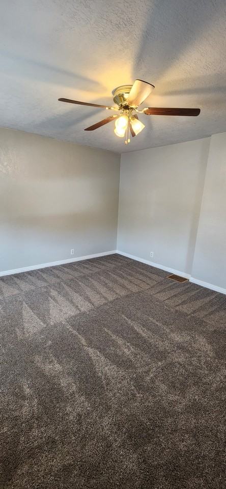 585 Southwest #UP - Photo 3 of 21