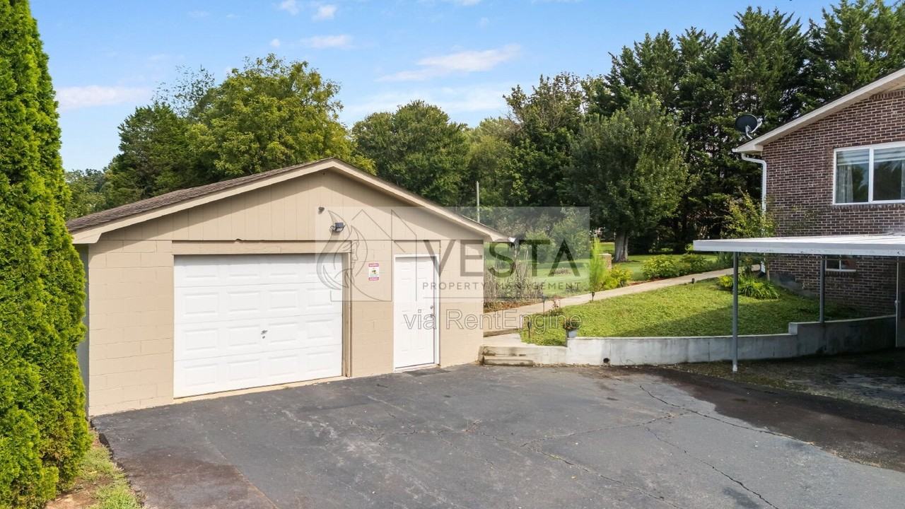 100 Shannondoah Dr - Photo 4 of 50