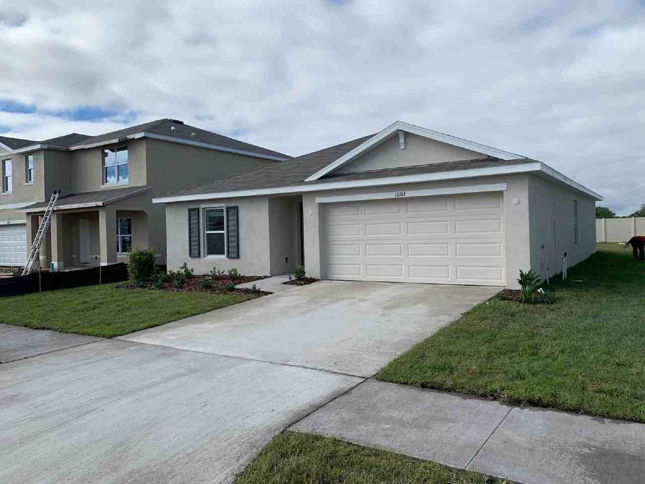 16763 Parker River St - Photo 3 of 24
