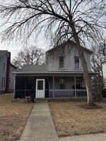 featured image of 1002 S Chicago Ave