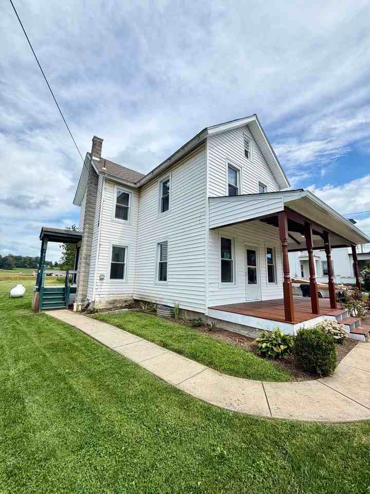 37 N Kinzer Rd - Photo 3 of 40