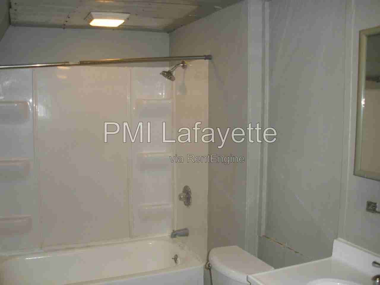 1914 State St #2 - Photo 6 of 23