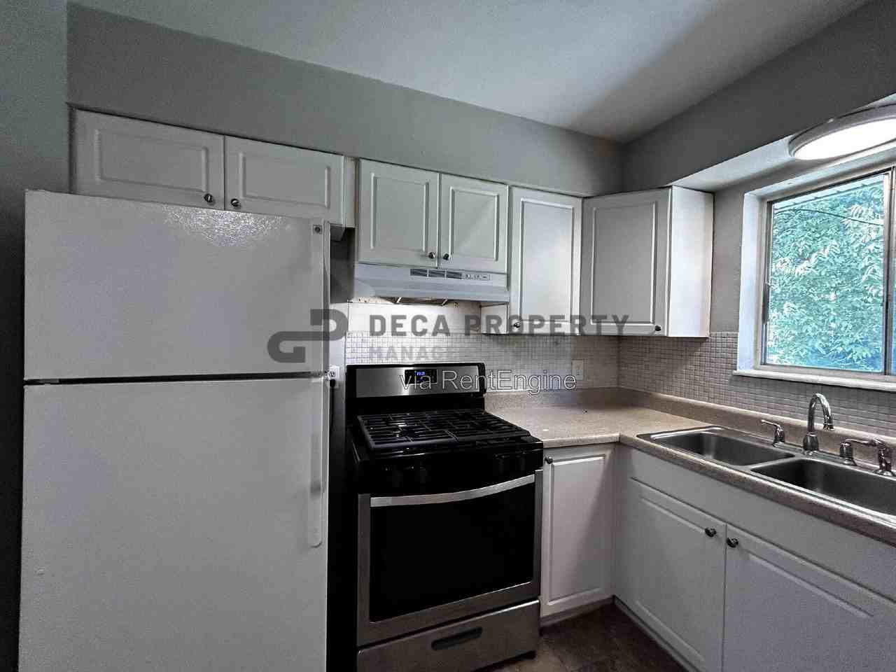 3937 Sims Ave - Photo 5 of 13