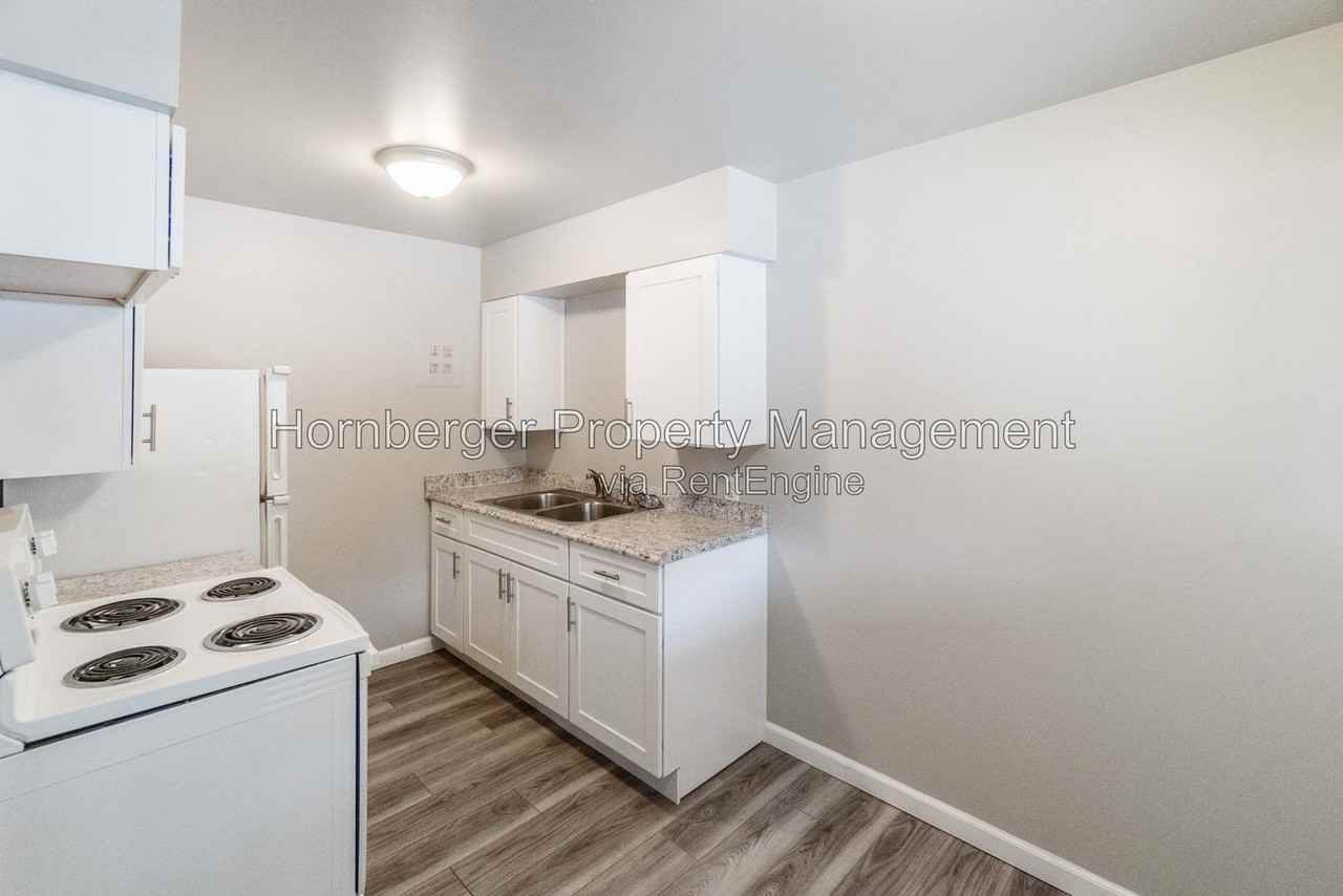 1512 N Post St - Photo 3 of 9