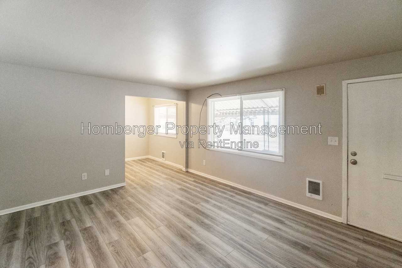1512 N Post St - Photo 5 of 9