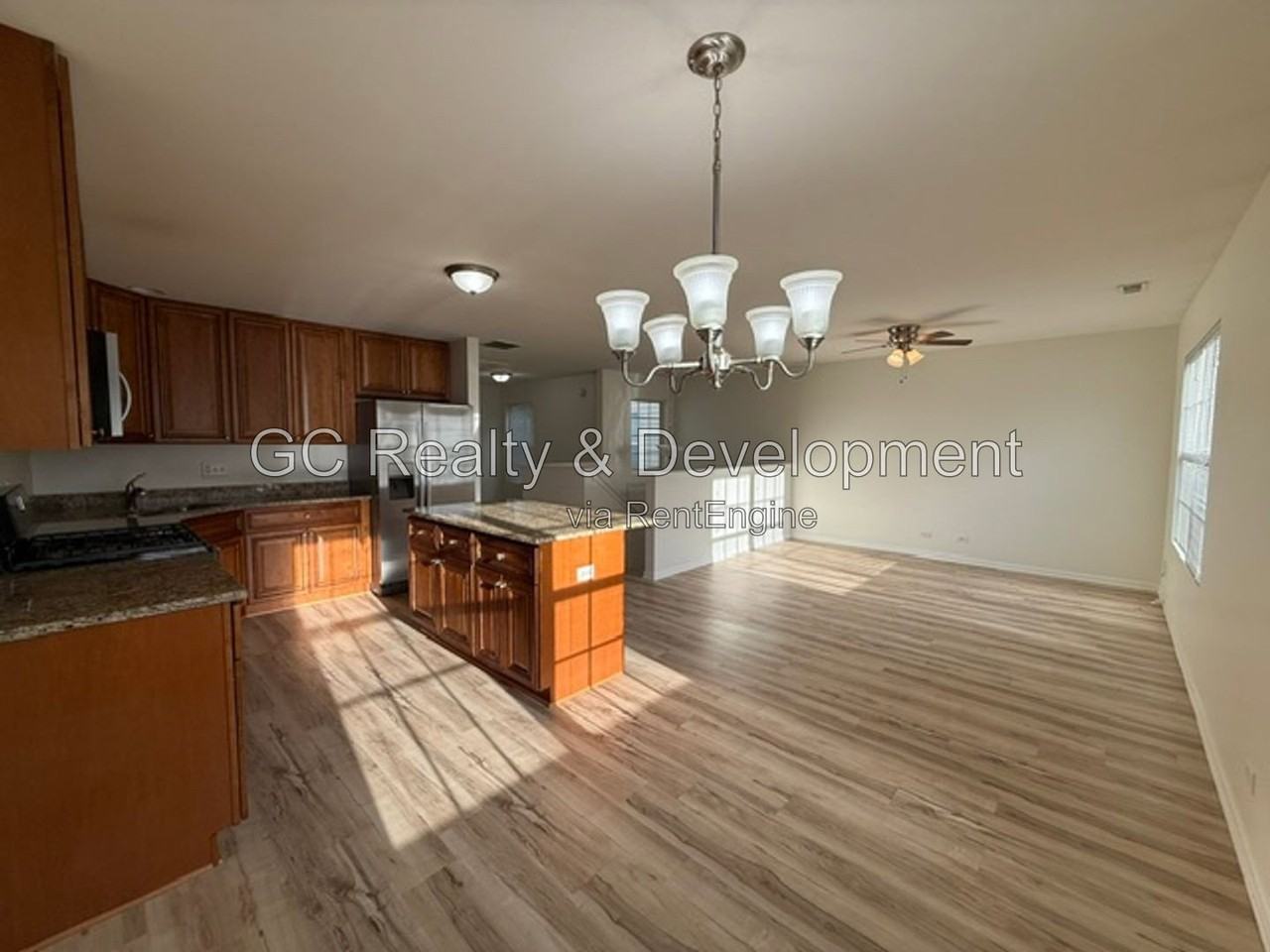 1068 Turin Dr - Photo 3 of 24
