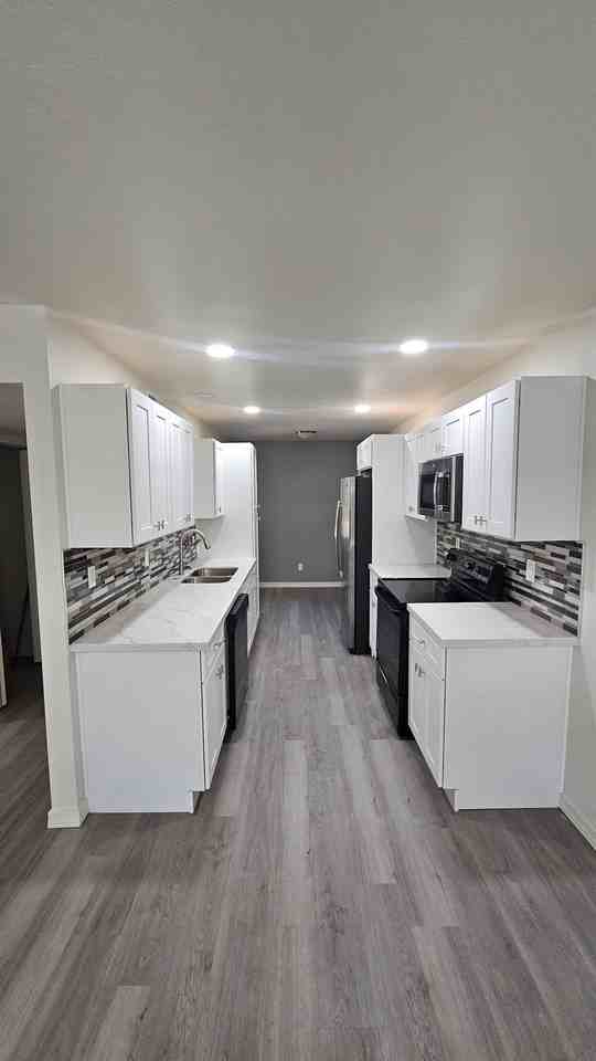 20227 N 21st Ln - Photo 3 of 8