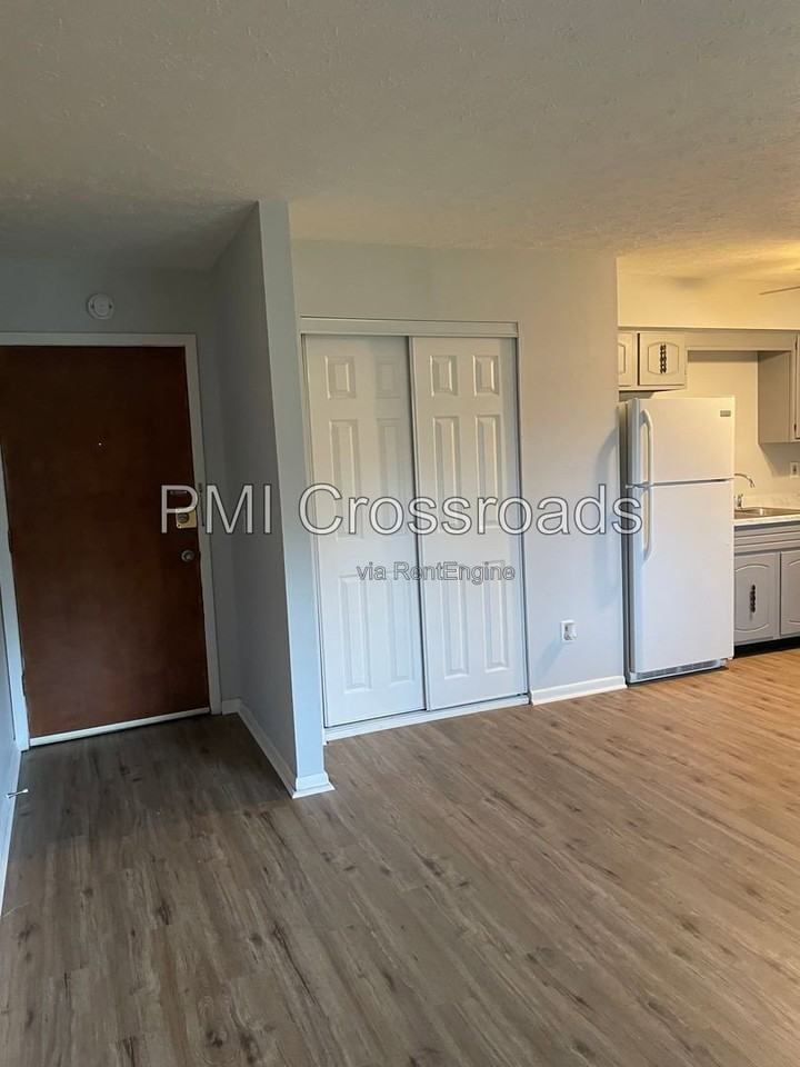 1814 Whipple Ave Nw #7 - Photo 3 of 8