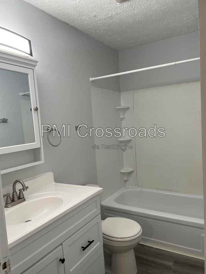 1814 Whipple Ave Nw #7 - Photo 4 of 8