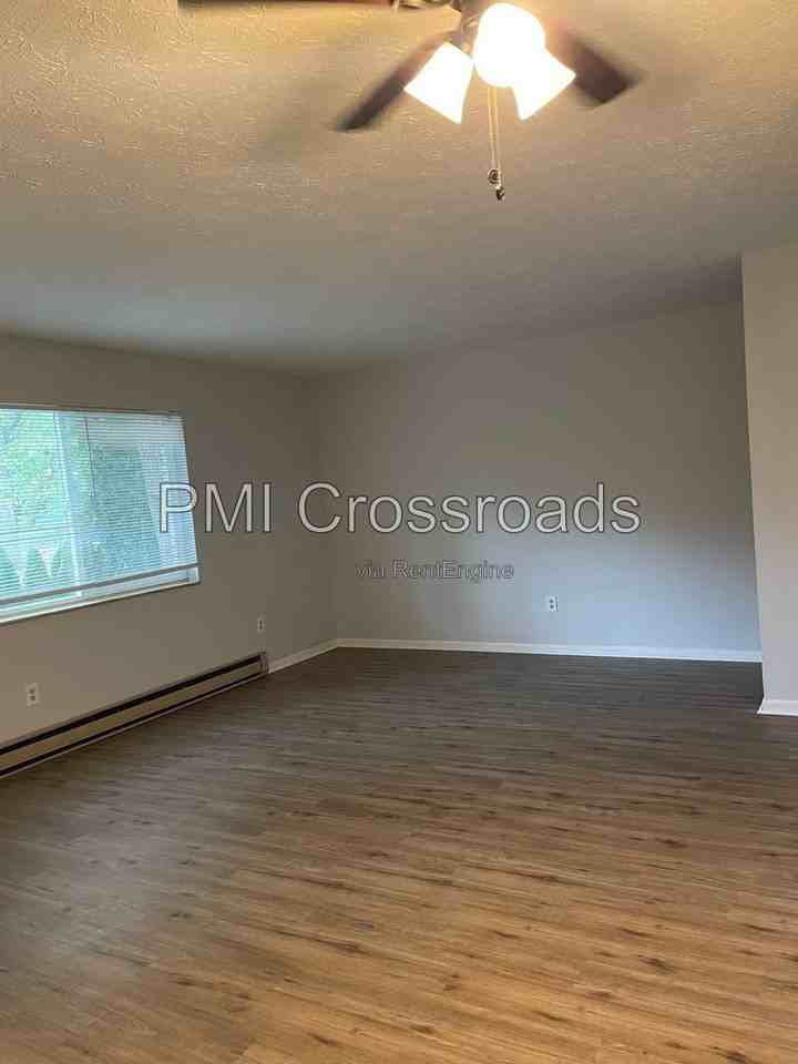 1814 Whipple Ave Nw #7 - Photo 5 of 8
