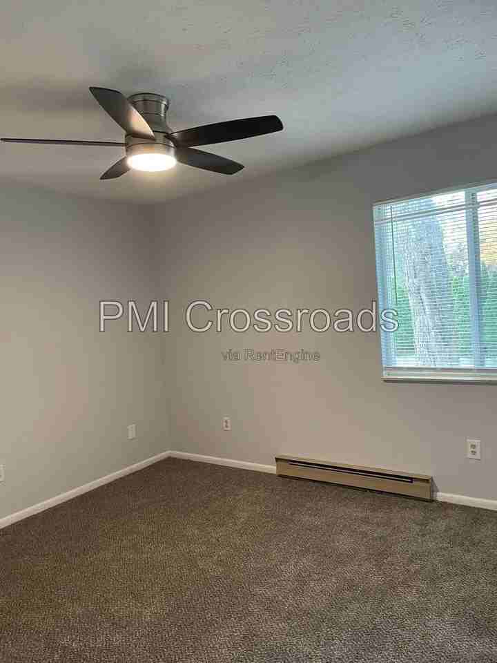 1814 Whipple Ave Nw #7 - Photo 6 of 8
