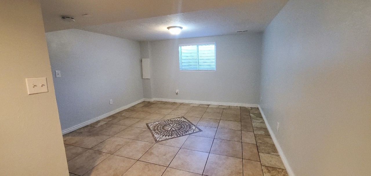 5295 Sw; #B - Photo 3 of 16
