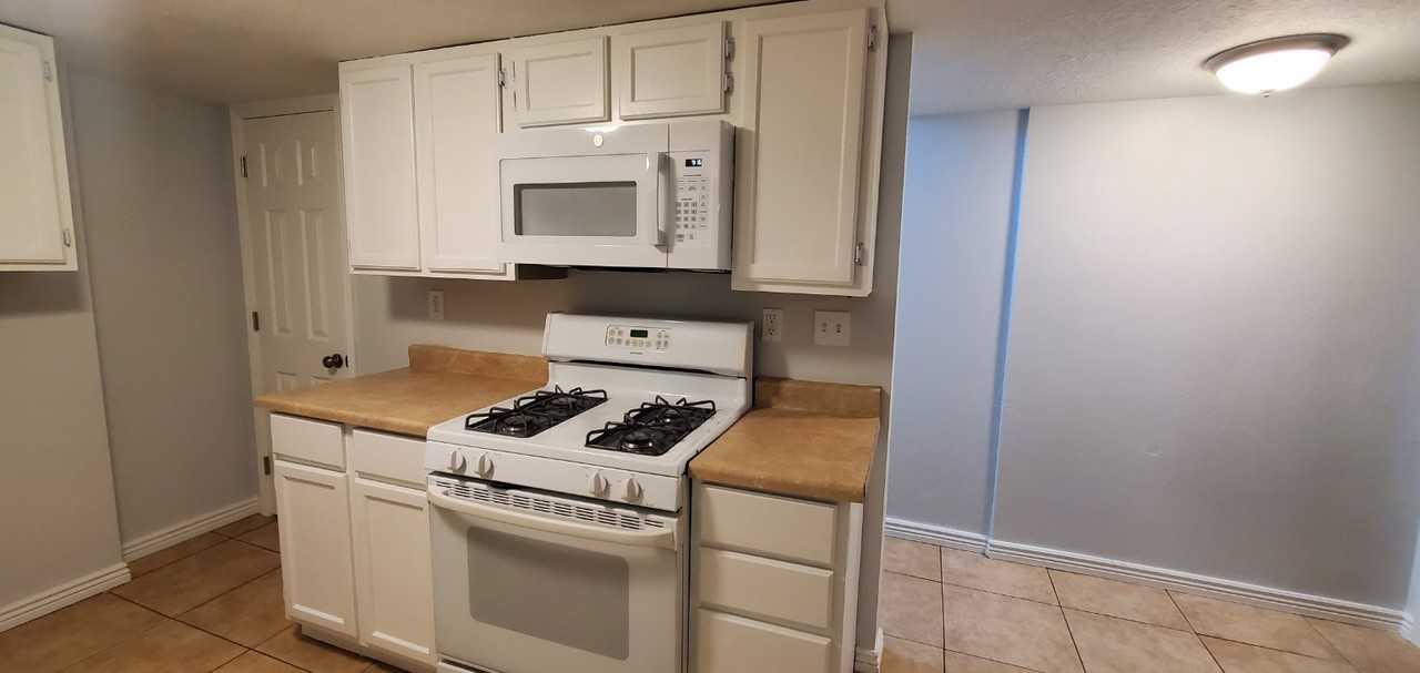 5295 Sw; #B - Photo 6 of 12