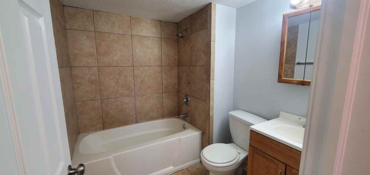 5295 Sw; #B - Photo 4 of 12