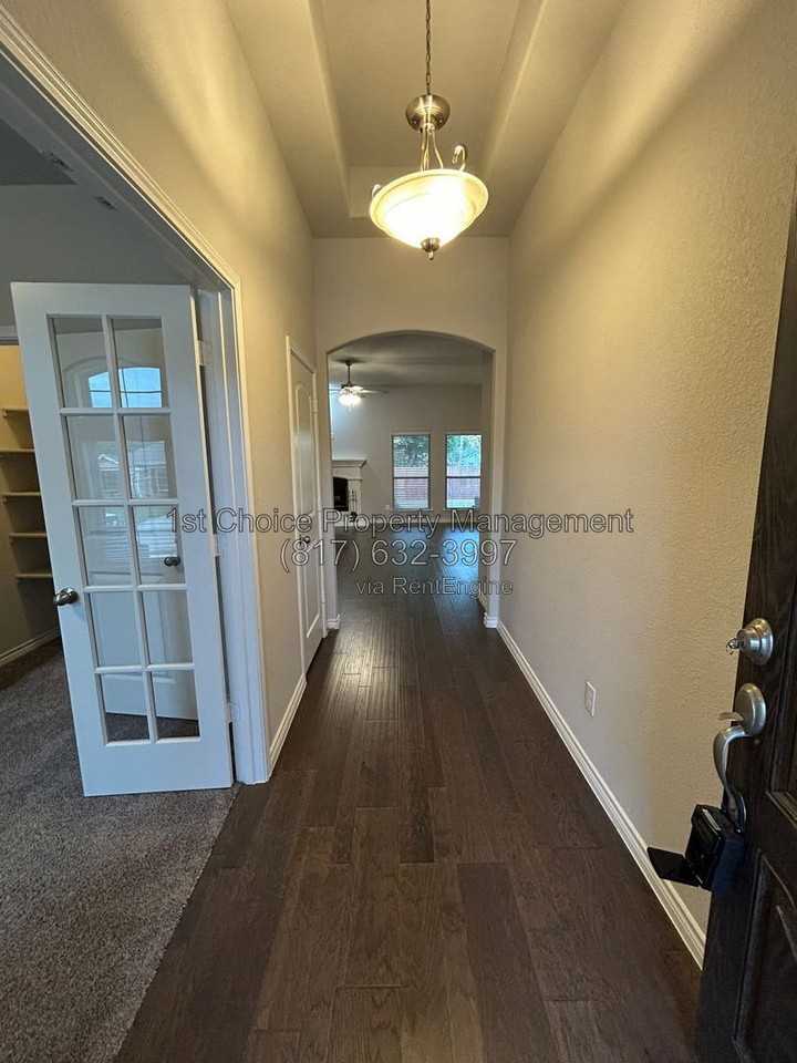 7908 Wilson Cliff Dr - Photo 6 of 30
