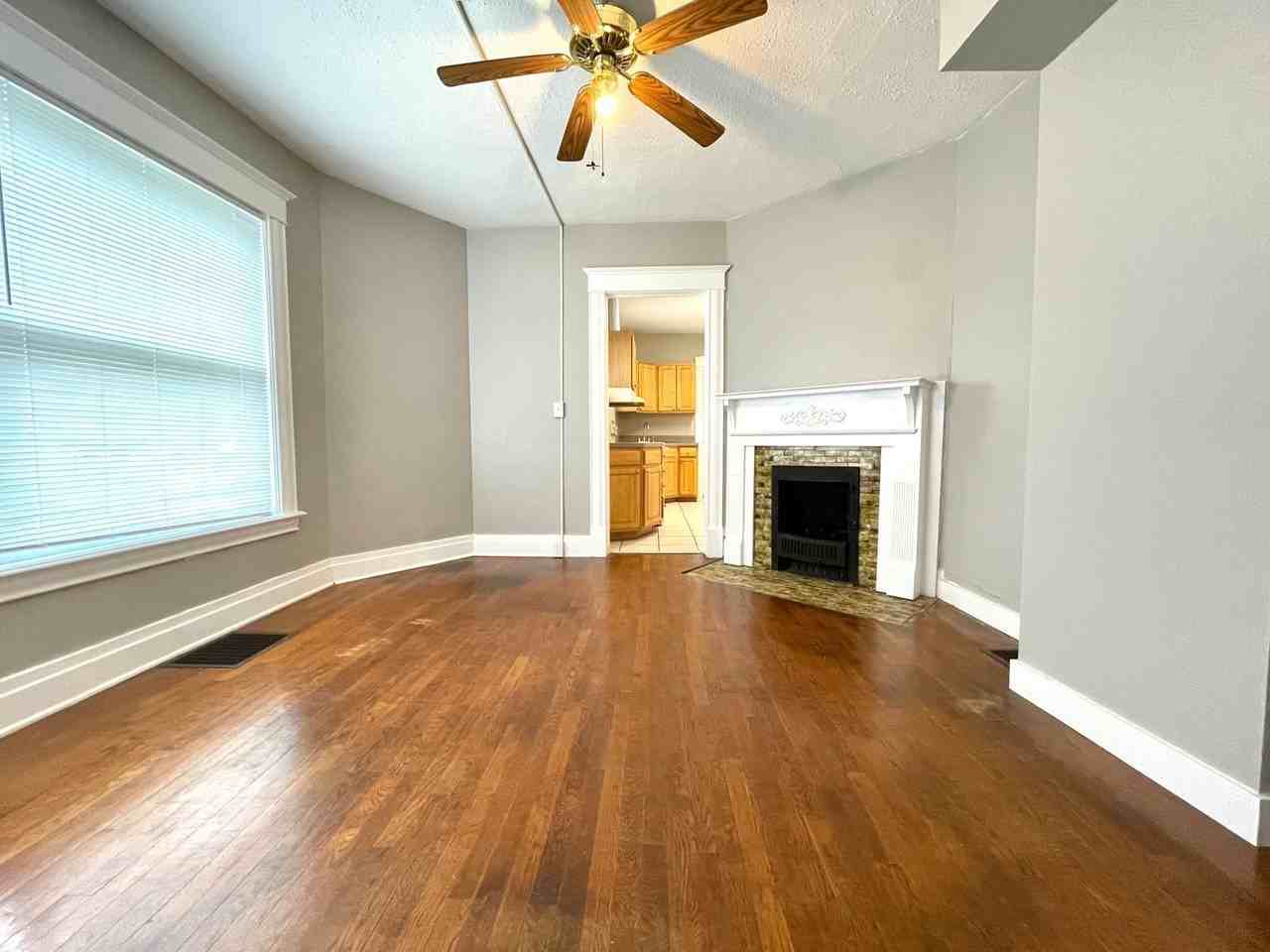 815 W Walnut St #1 - Photo 6 of 11