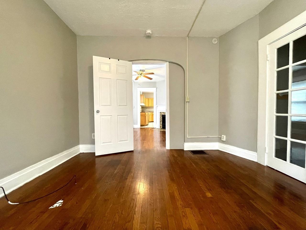 815 W Walnut St #1 - Photo 7 of 11
