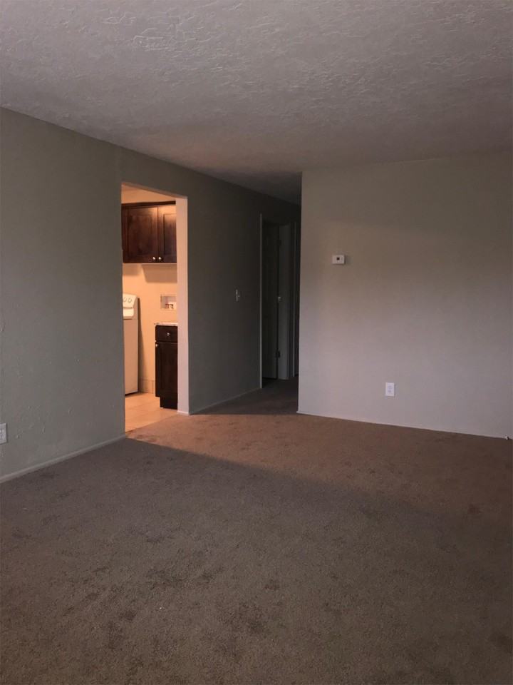 2553 S Lake Park Cir #2 - Photo 6 of 9