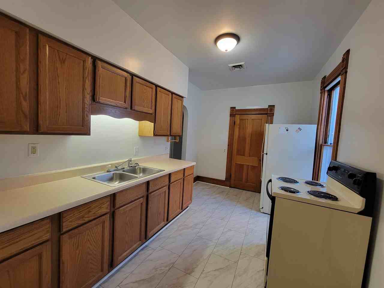 1105 1/2 Avenue F #14721084 - Photo 3 of 11
