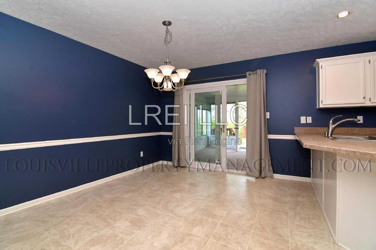 4625 Oak Pointe Dr - Photo 4 of 29