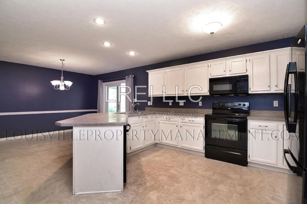 4625 Oak Pointe Dr - Photo 5 of 29