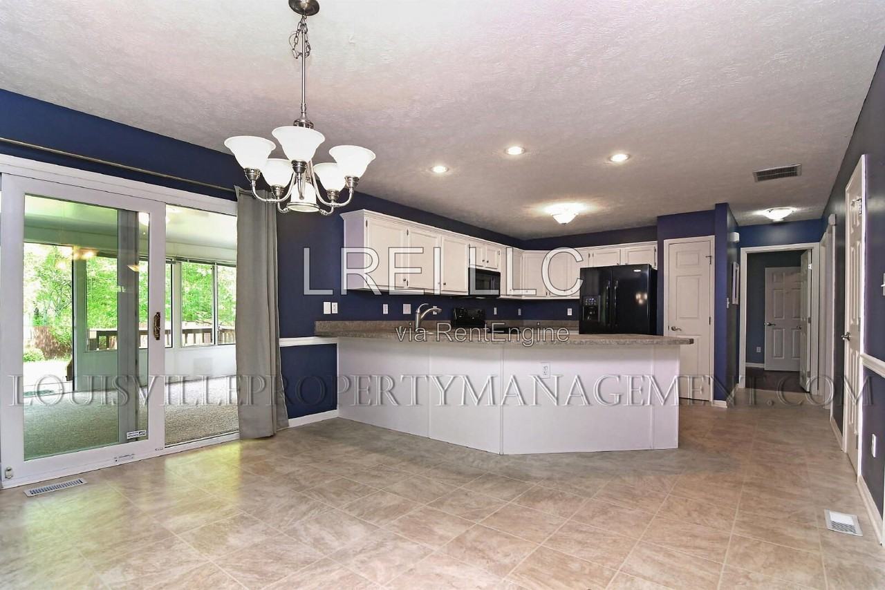 4625 Oak Pointe Dr - Photo 6 of 29