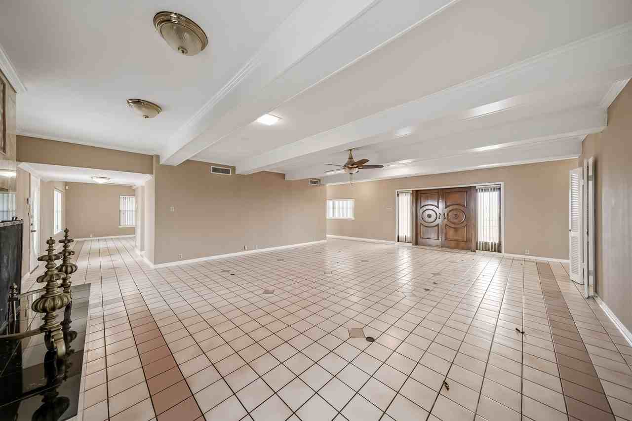 9719 I Dr - Photo 4 of 26