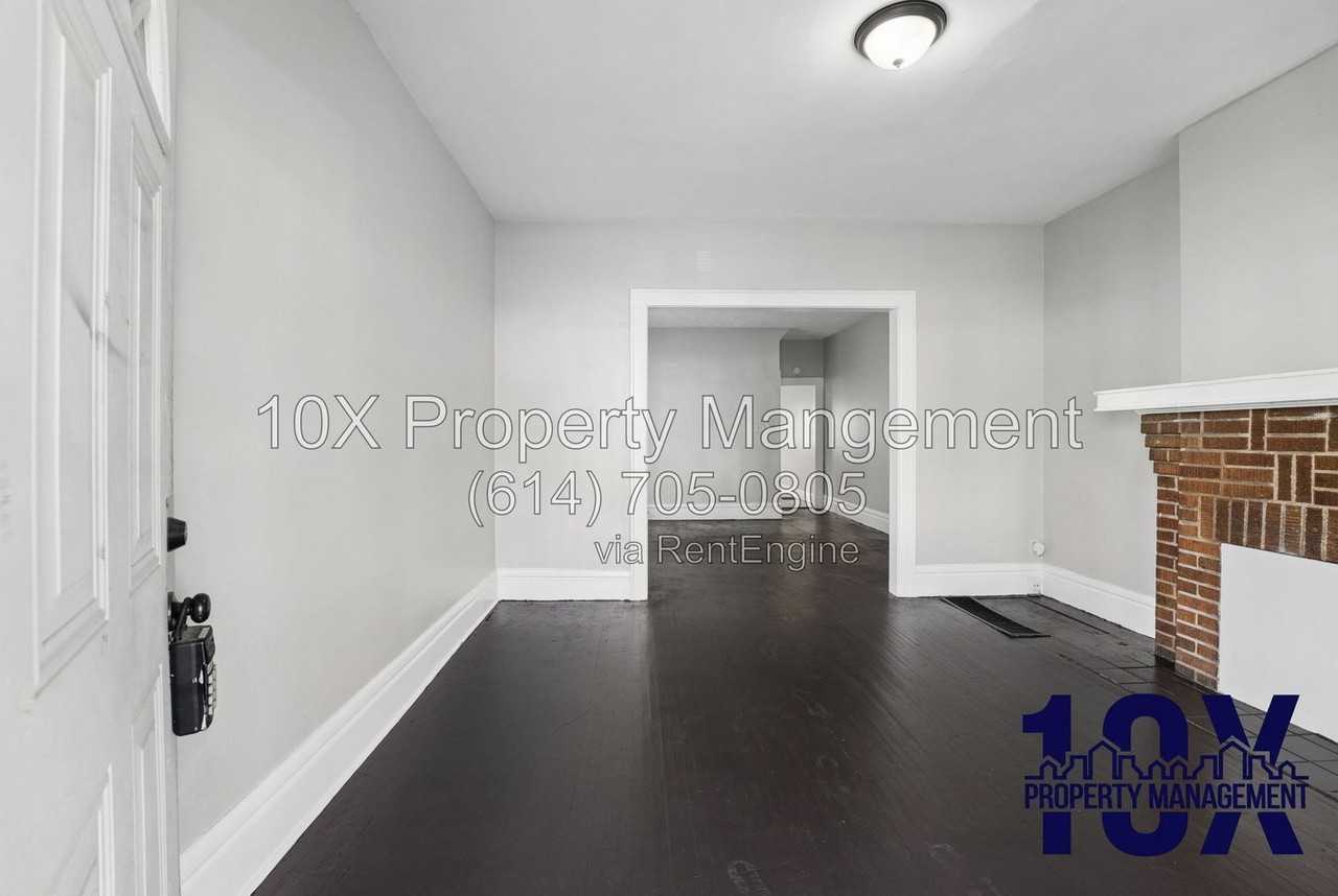 130 S Richardson Ave - Photo 5 of 30