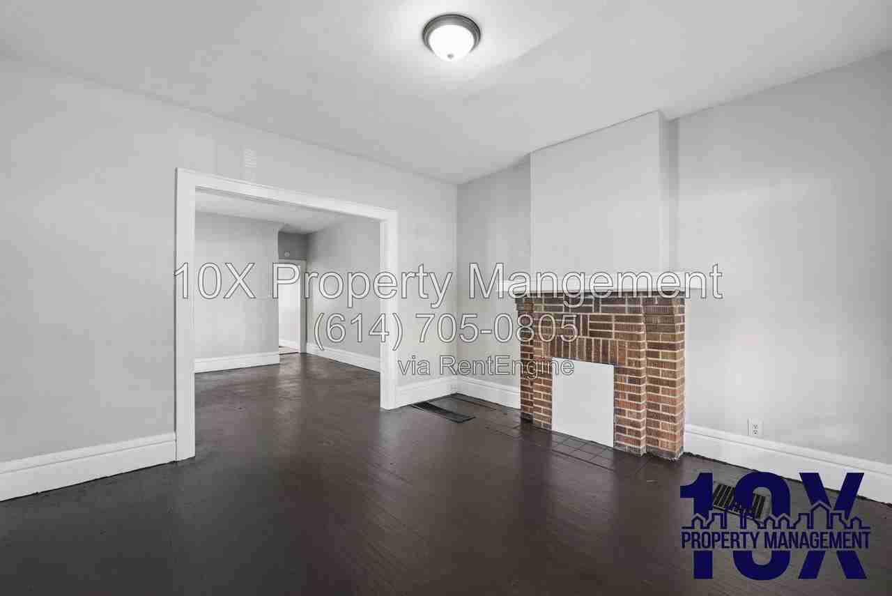 130 S Richardson Ave - Photo 6 of 30