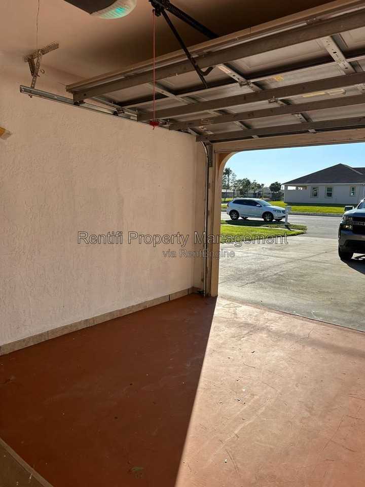 803 Se 24th Ave - Photo 3 of 21