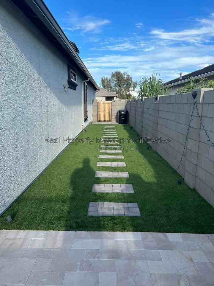 17216 N 7th Ln - Photo 6 of 18