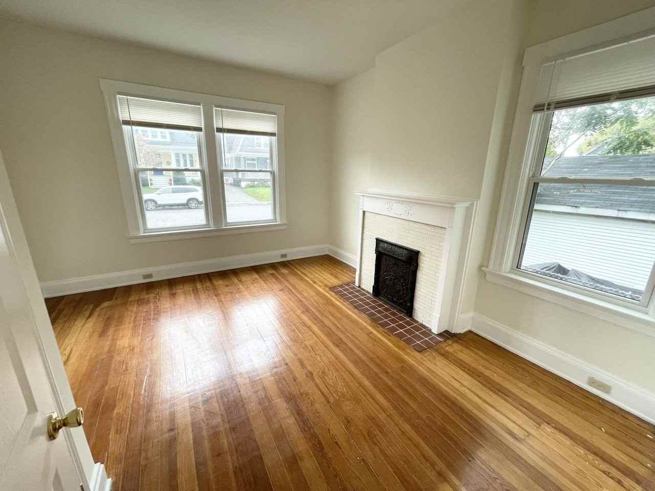 1914 Waverly Ave #1 - Photo 5 of 9