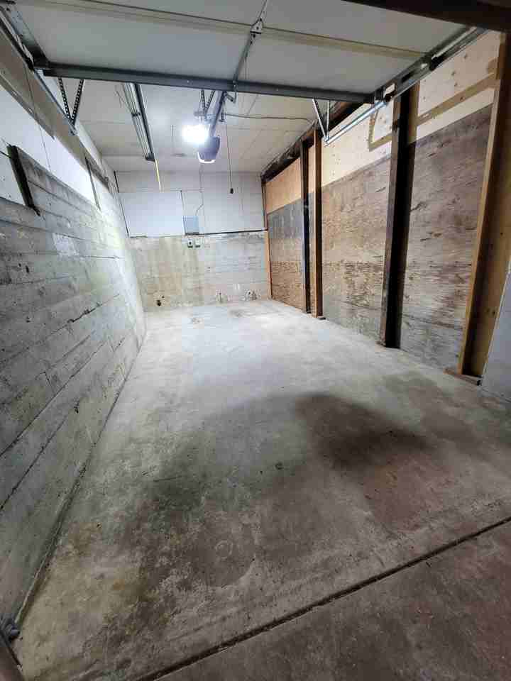 1257 E 34th St #1257 - Photo 2 of 14