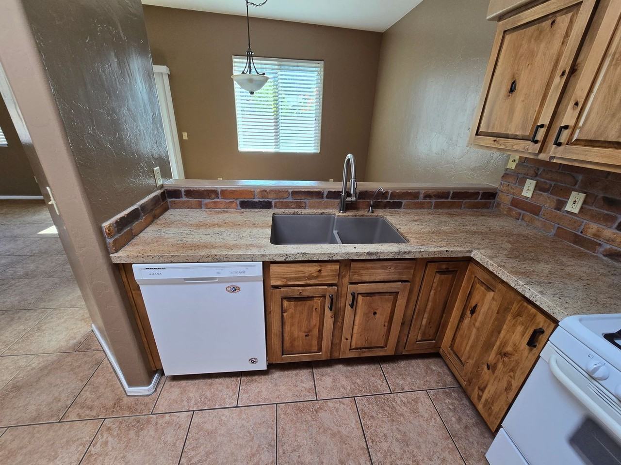 10352 N Fox Croft Ln - Photo 7 of 23