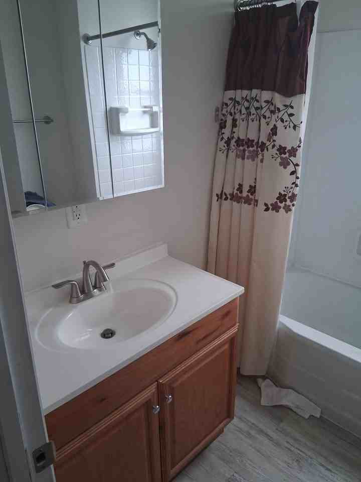 209 13th St - Photo 3 of 10