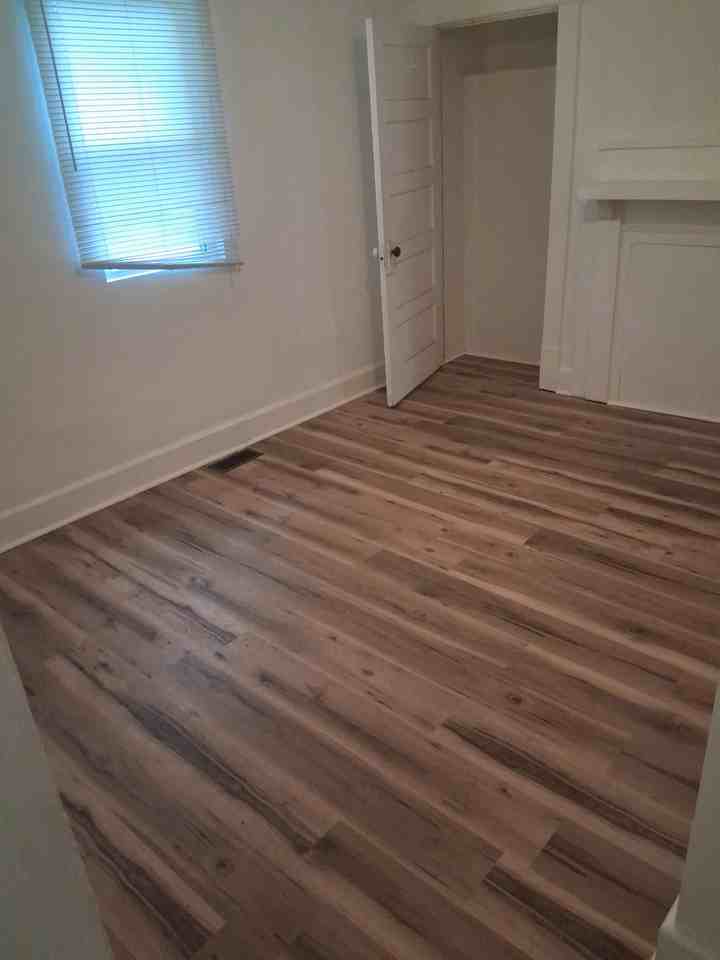 209 13th St - Photo 5 of 10