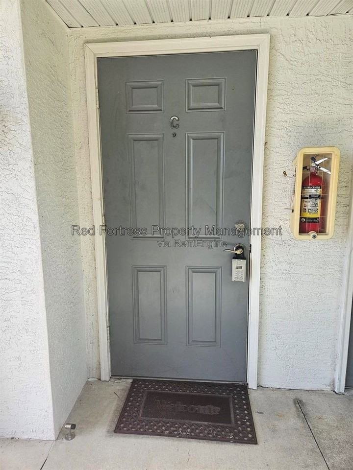1916 Santa Barbara Blvd #C