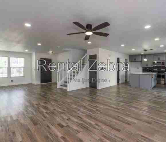 3785 Compass Pointe Ave - Photo 4 of 13