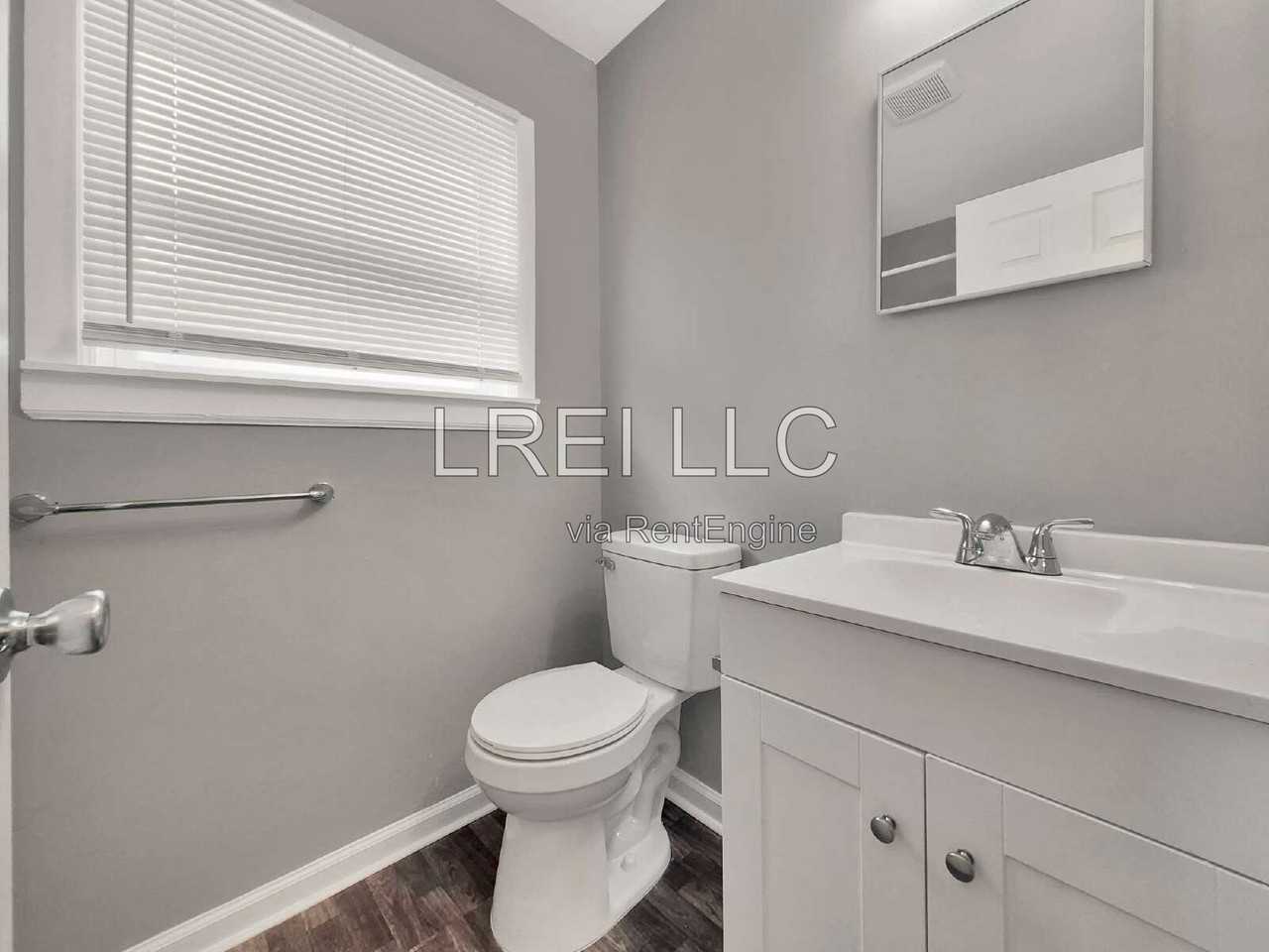 4401 Sunset Ave - Photo 6 of 11