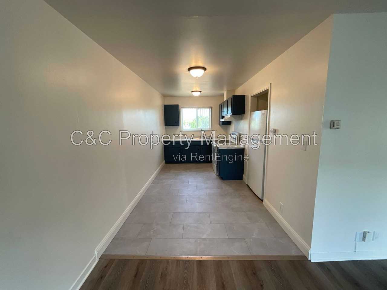 723 Forestdale Ave #4 - Photo 3 of 8