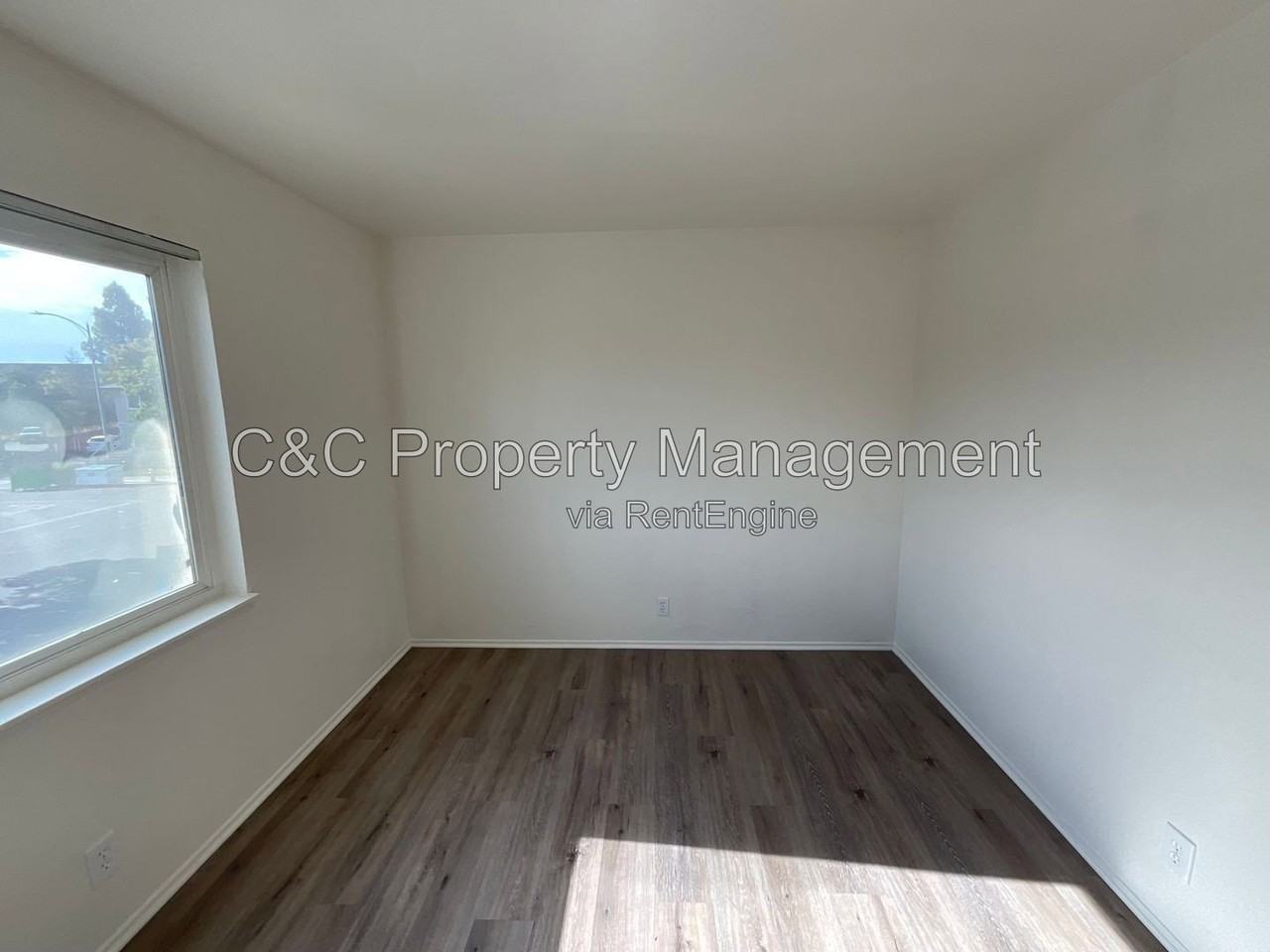 723 Forestdale Ave #4 - Photo 6 of 8