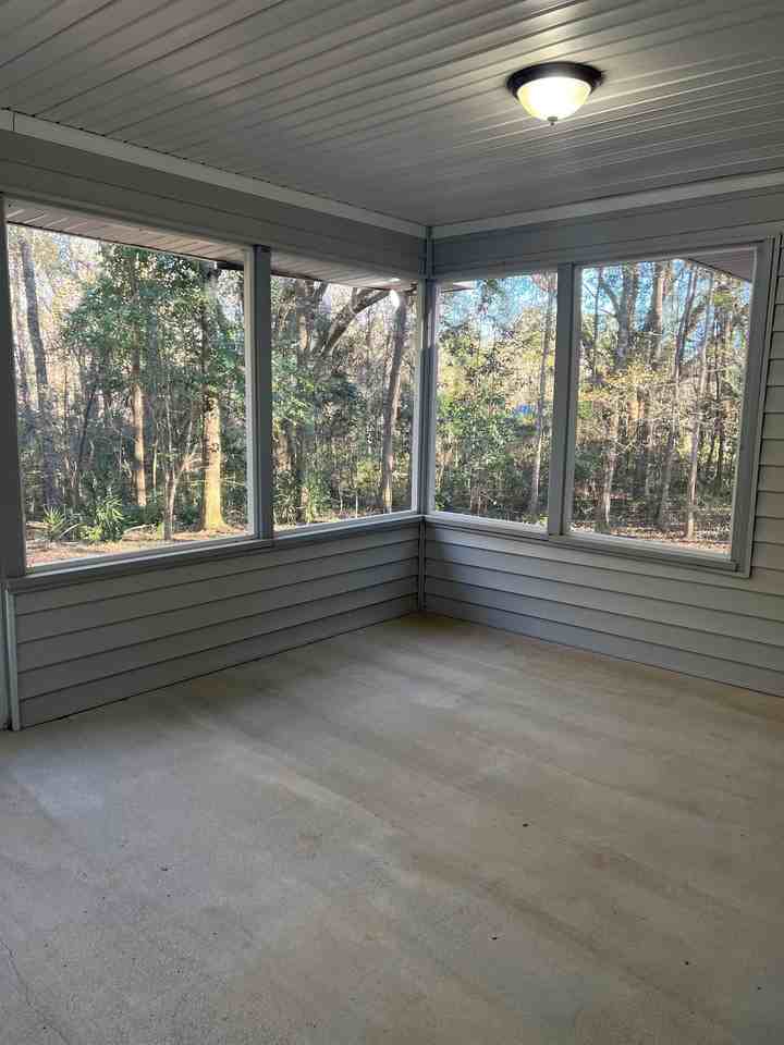 2733 Masterson Ln - Photo 5 of 16