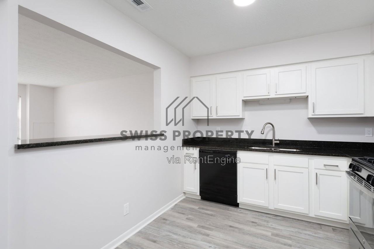 4577 Olentangy River Rd #G1 - Photo 5 of 49