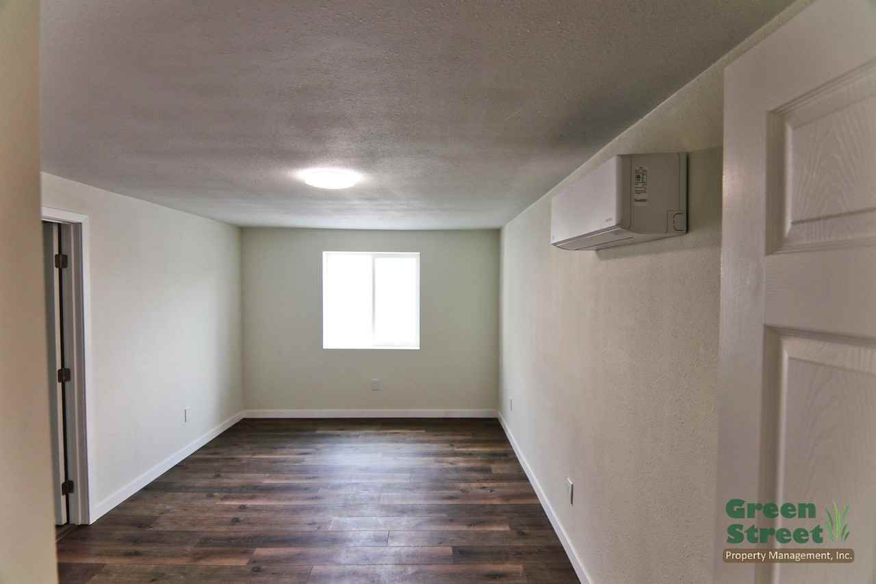 6833 Amherst St - Photo 6 of 14