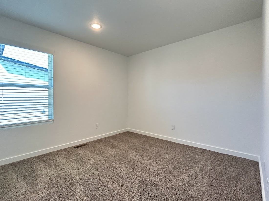 960 Ventnor Avenue, Centerton - Photo 7 of 18