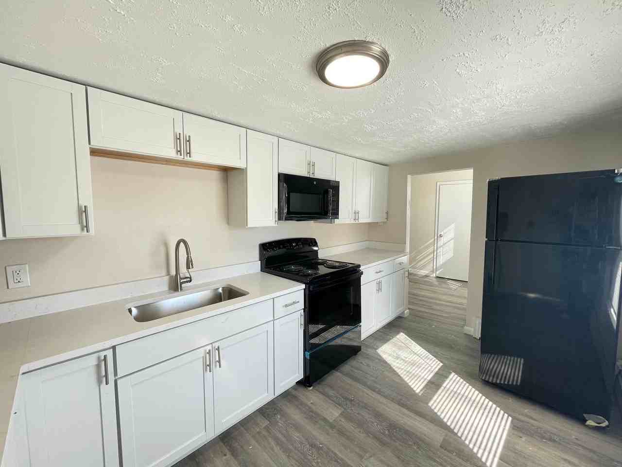 343 Hayward St #3