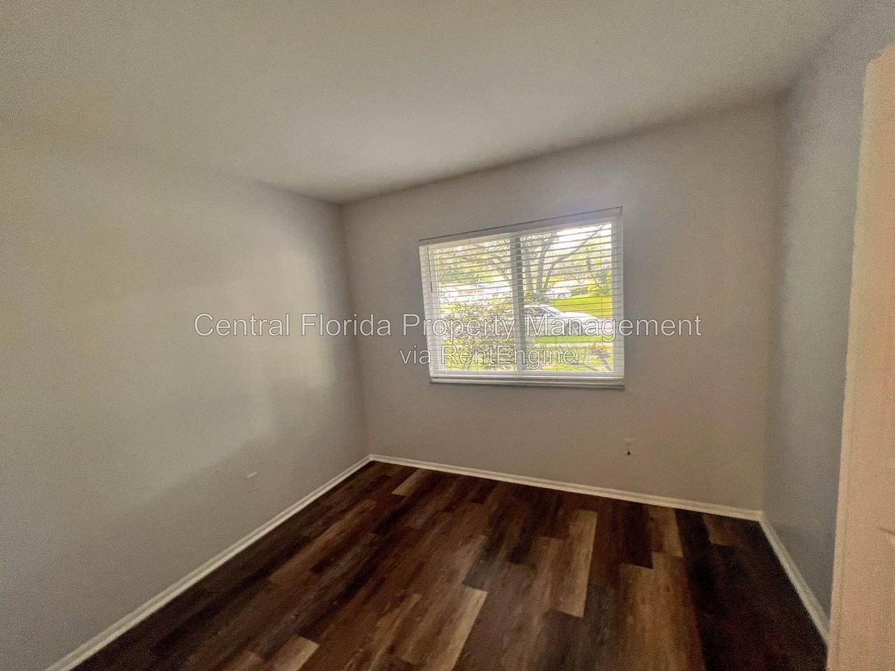 7915 Compass Dr - Photo 4 of 14