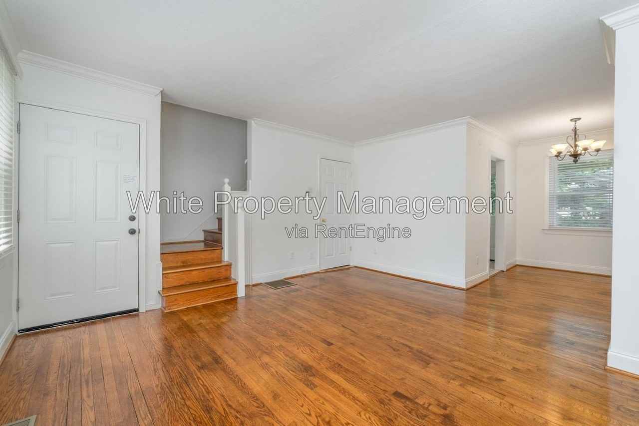 564 Wakefield Dr #B - Photo 3 of 17