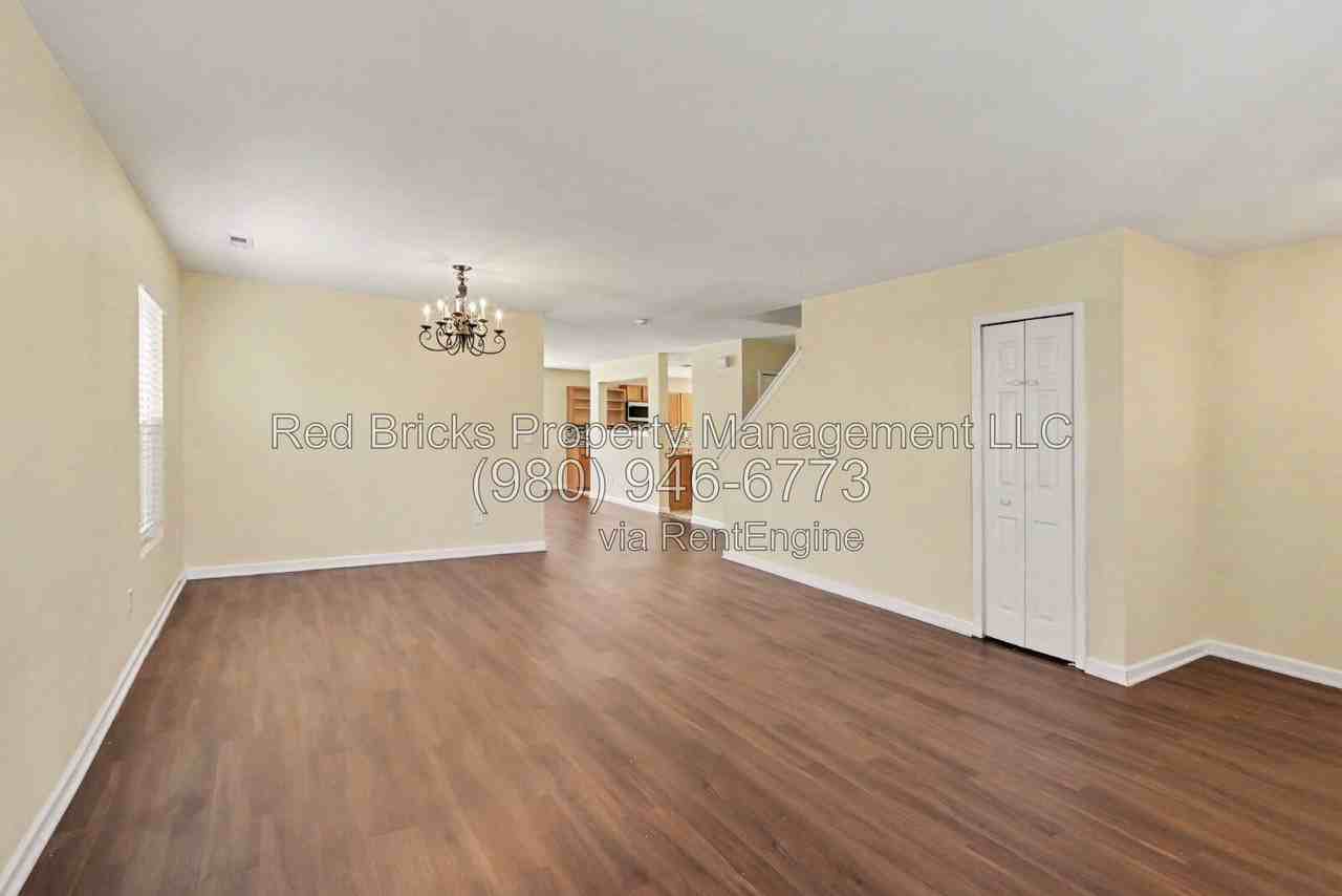 10805 Dry Stone Dr - Photo 6 of 35